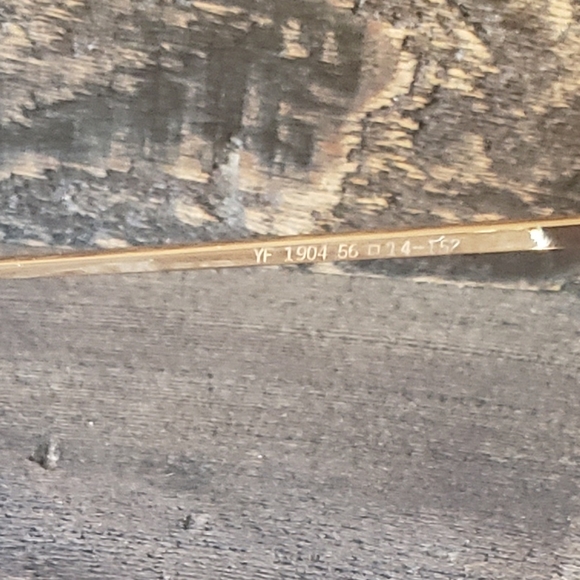 Cat Eye blue lenses Metal goldtone sunglasses New - Picture 5 of 7